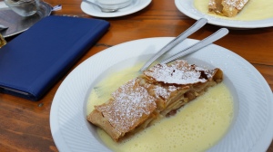 apple strudel in Panorama Restaurant at the top of Wallberg